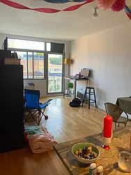 Rented by Chana Ofek, LREB