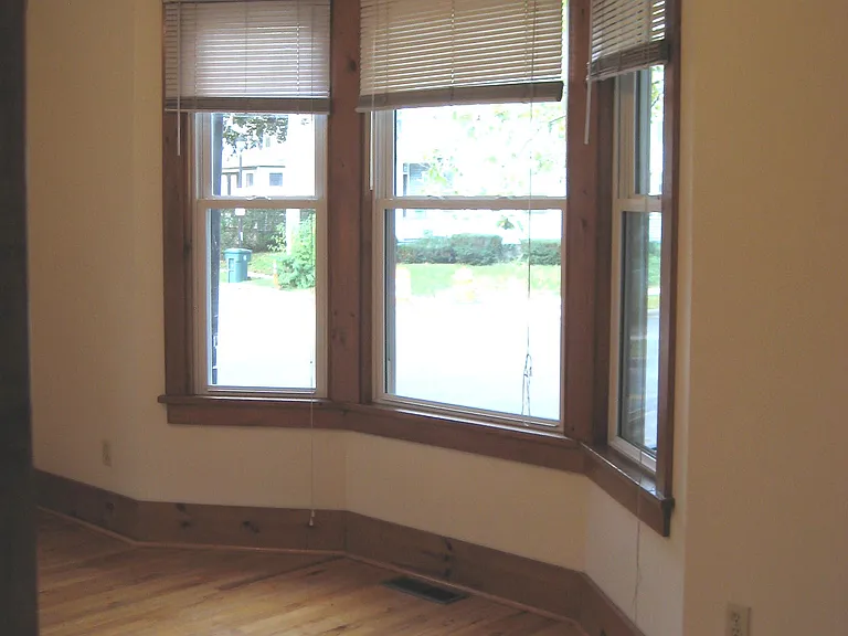 101 Harvard St — Photo 4
