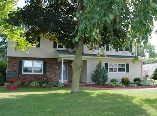 907 E Broadway Dr, Appleton, WI 54913