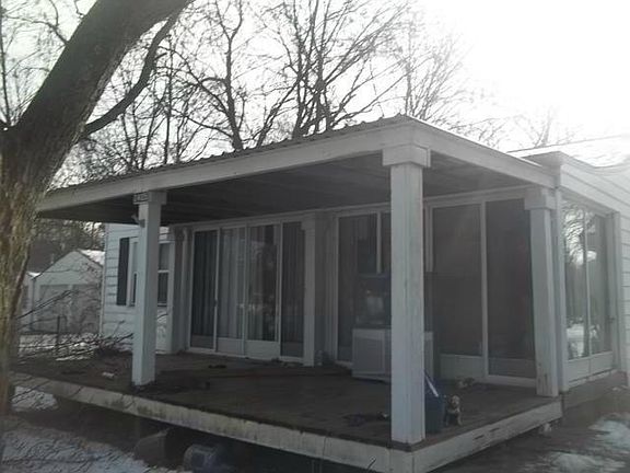 5th image of 2405 W 61st St