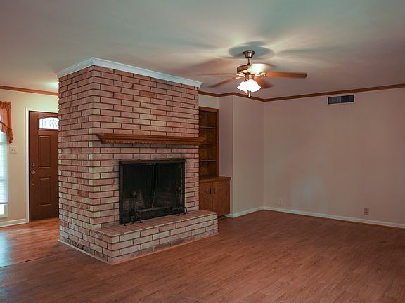 4th image of 125 Beechwood St