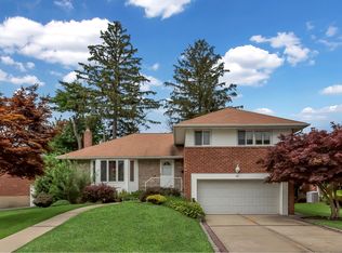 50 Parkway Dr, Syosset, NY 11791