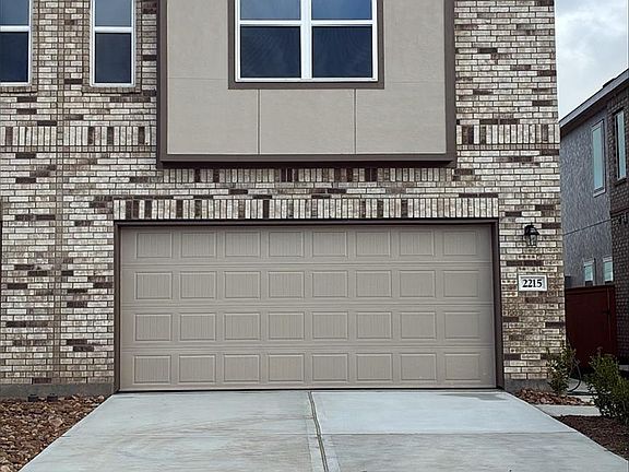 3rd image of 2167 Salinas Dr