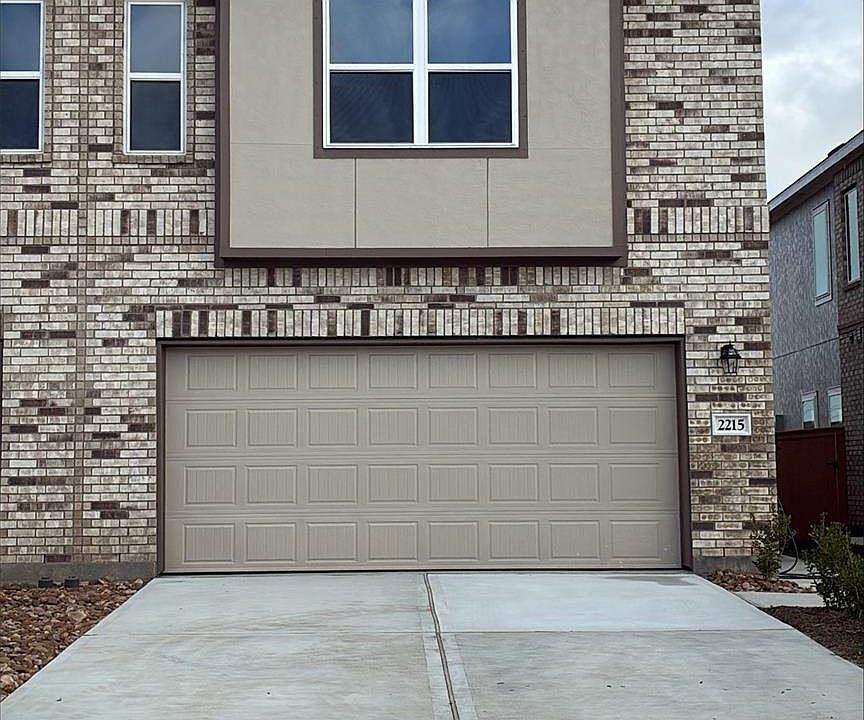 1st image of 2215 Salinas Dr