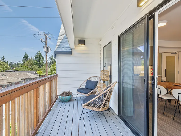 1435 NE 62nd Ave — Photo 7