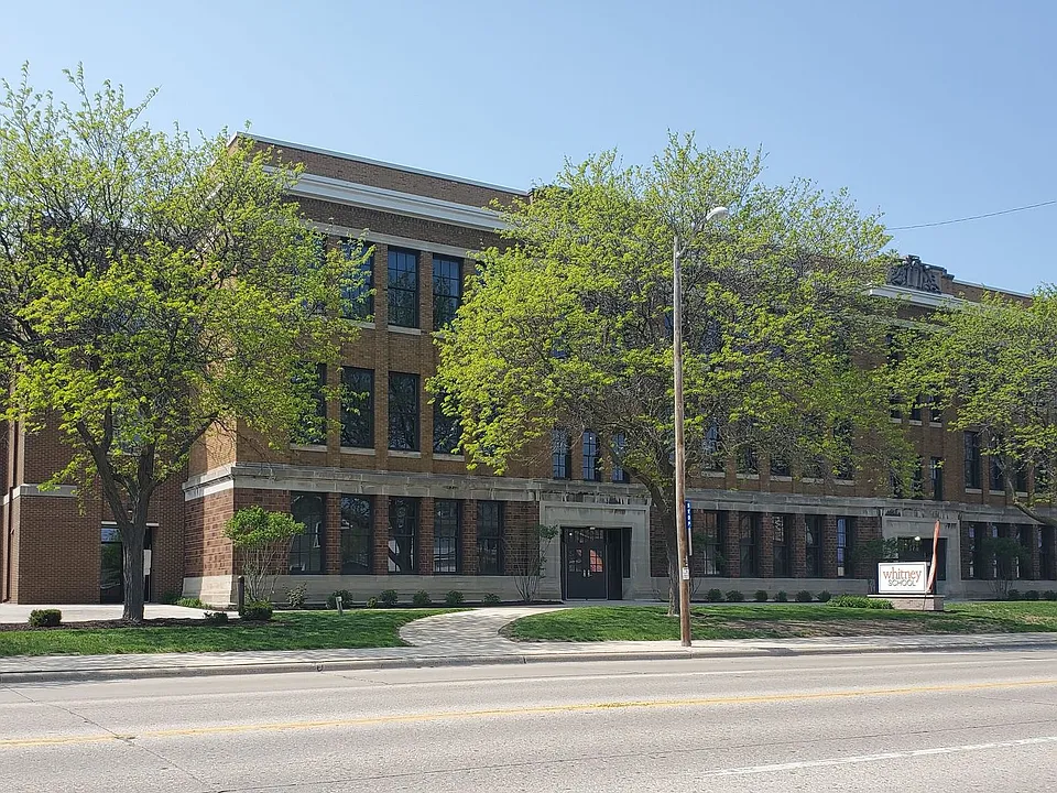 215 N Webster Ave