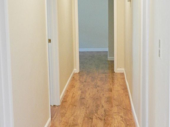 5th image of 4985 Speak Ln