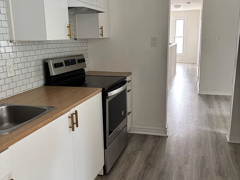 46 Tiffin St — Photo 4