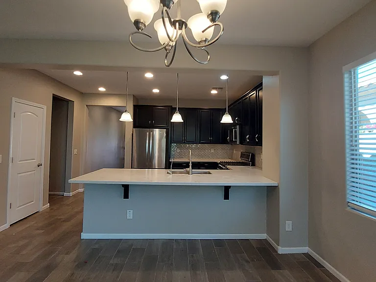 1025 S 200th Ln — Photo 14