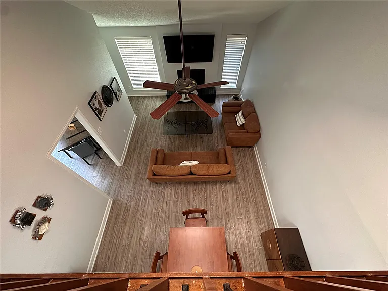 13821 Hollowgreen Dr — Photo 4