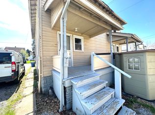 251-253 Maplewood Ave #253-1/2, Struthers, OH 44471