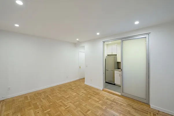 Rented by Aether Property Group | media 3