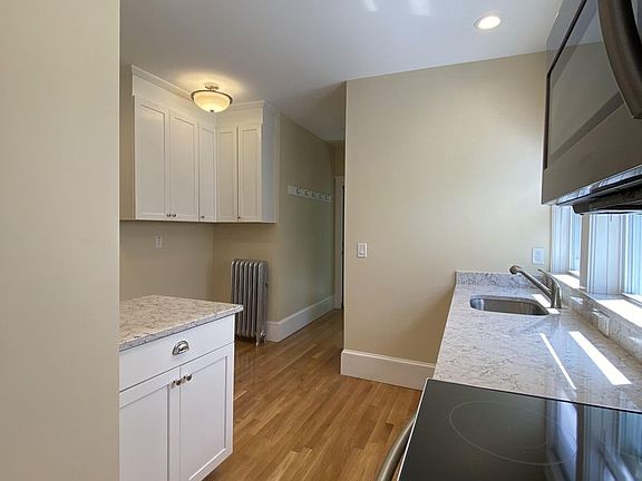3rd image of 303 Tappan St #3