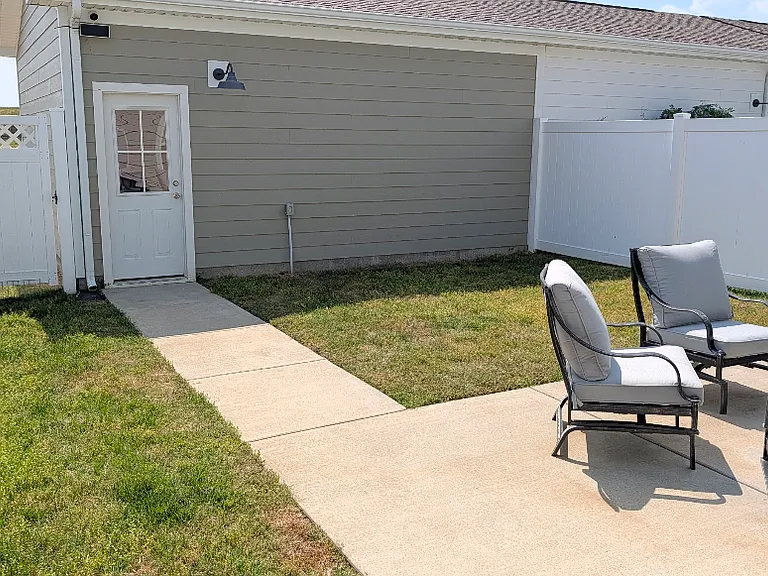 531 Farmstead Ln — Photo 25