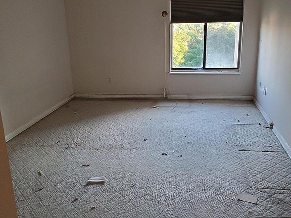 4th image of 6001 Arlington Blvd APT 905