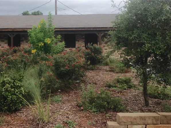 908 Emile St APT 8, Bastrop, TX 78602
