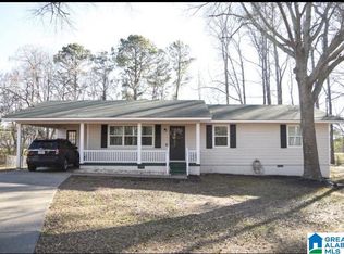 121 Nancy Dr, Oxford, AL 36203