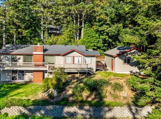 93446 Osprey Ln, North Bend, OR 97459
