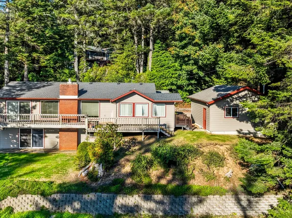 93446 Osprey Ln, North Bend, OR 97459