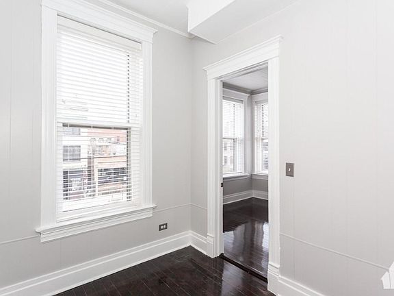 3rd image of 2453 W Chicago Ave