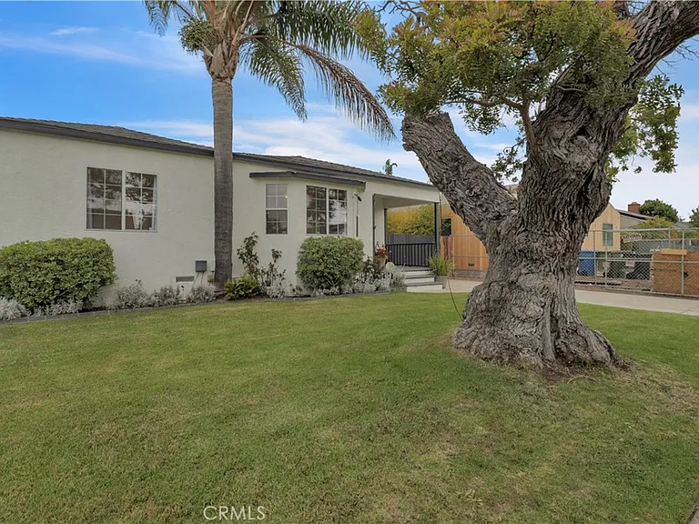 6541 W 84th Pl — Photo 32