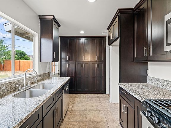 5th image of 8232 Malven Ave
