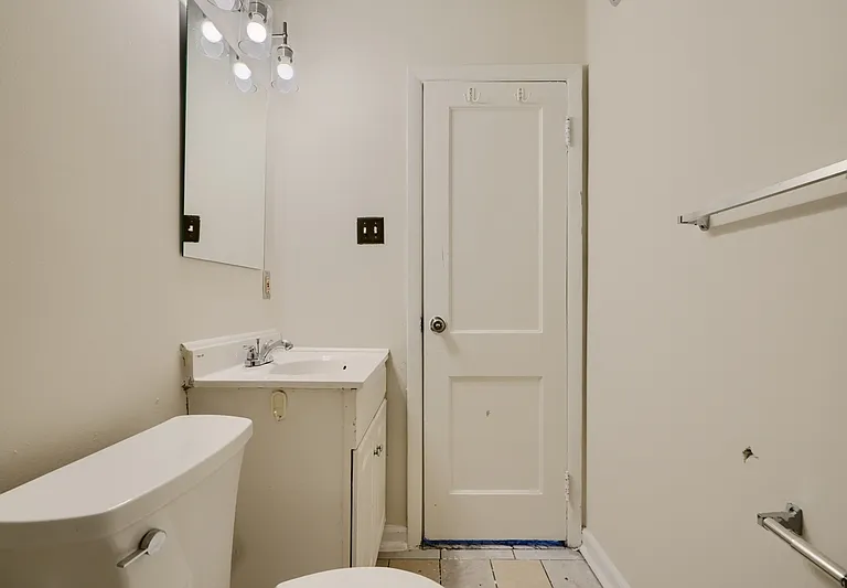 2976 Cornwall Rd #1 — Photo 13