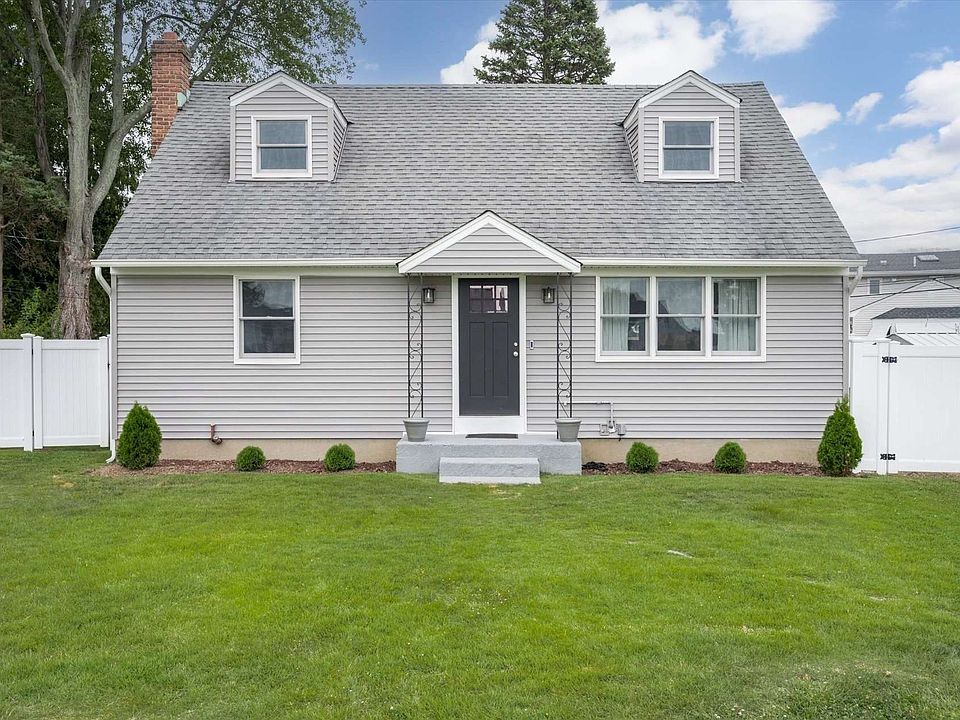 1st image of 272 Well Ct