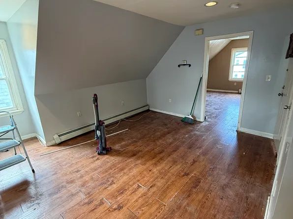 220 S Burnett St Floor 3, East Orange, NJ 07018
