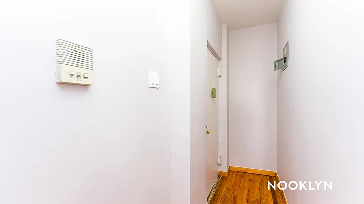 Rented by Nooklyn NYC LLC | media 7