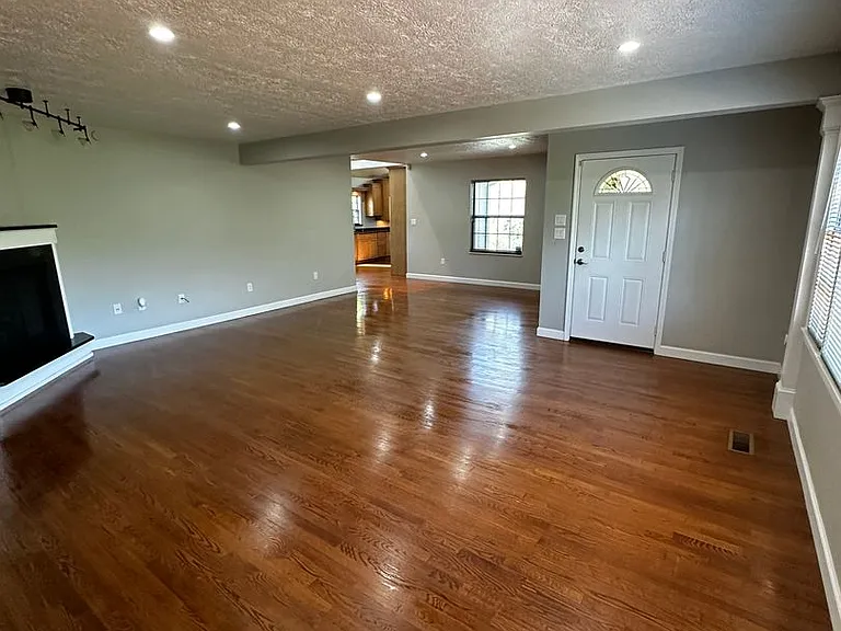 4121 Whistlers Way — Photo 3