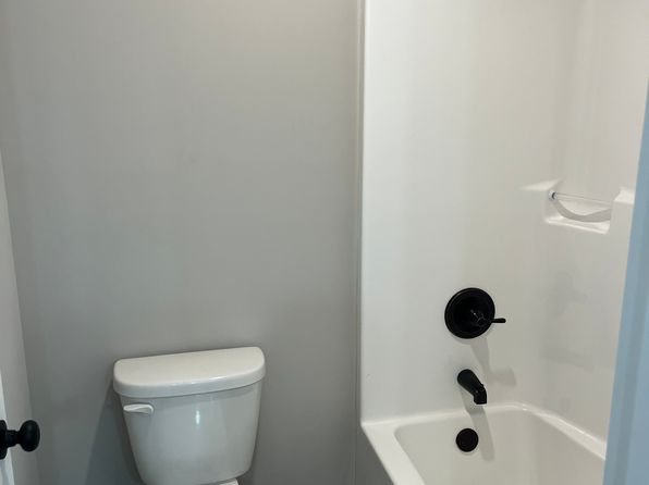 320 Beau Claire Cir
