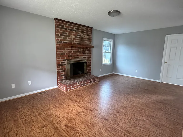 6350 Chenault Way — Photo 5
