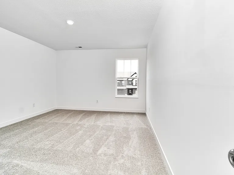8603 Georgina St — Photo 41