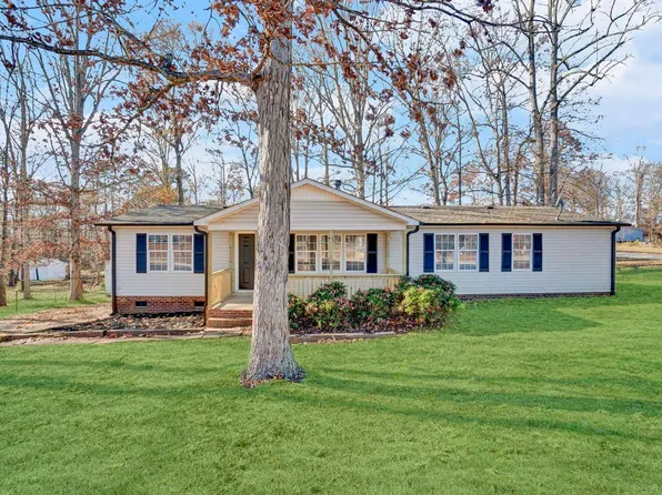 300 Crooked Creek Dr, Campobello, SC 29322
