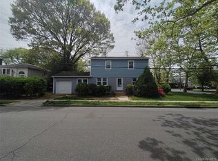 53 Maple St, Malverne, NY 11565