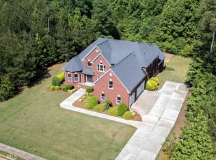1861 Schofield Dr, Hampton, GA 30228