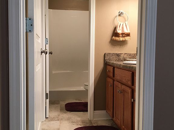 master bath/separate vanity 