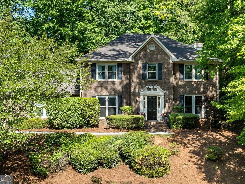 1st image of 496 Guilford Cir