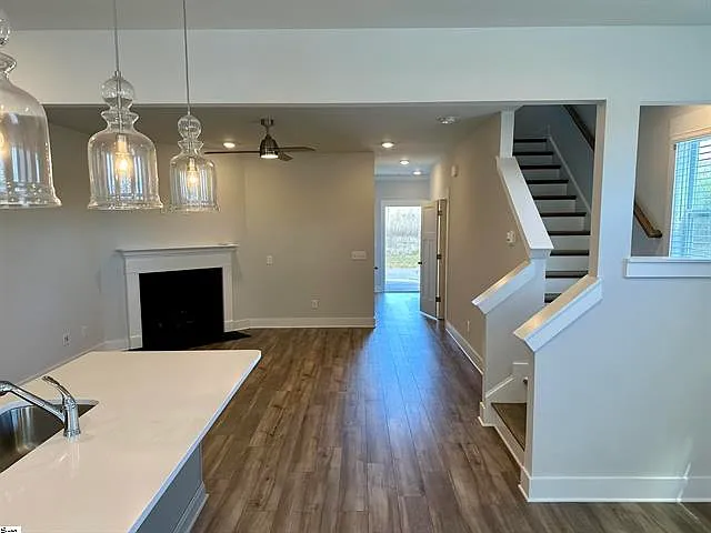 201 Shallons Dr #1 — Photo 9