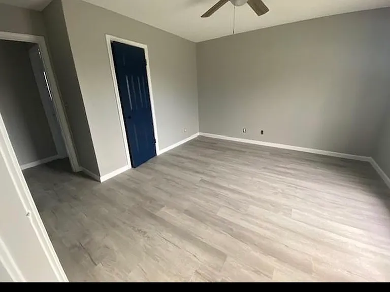 420 NW Aledo Dr — Photo 5