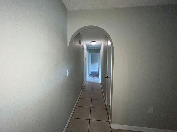 5th image of 288 Cherry Laurel Ln