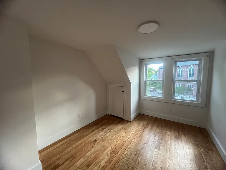 10 Fay St #3 — Photo 4
