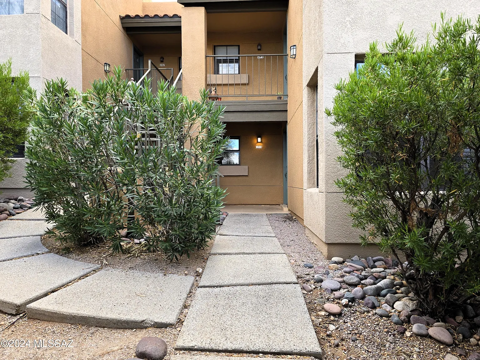 2 bed, 2.0 bath, 1076 sqft, $1,650 — Photo 1