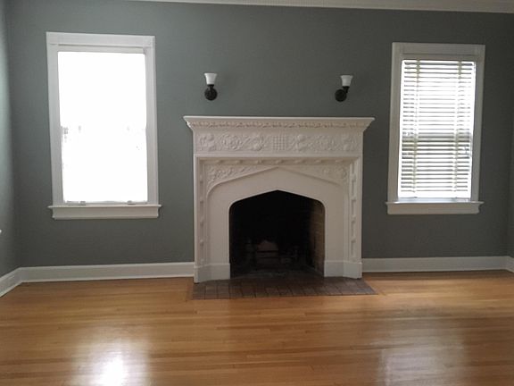4th image of 3821 Cathedral Ave NW