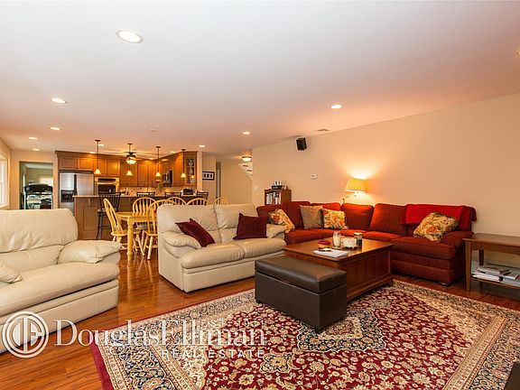 5th image of 17 Bucknell Ln