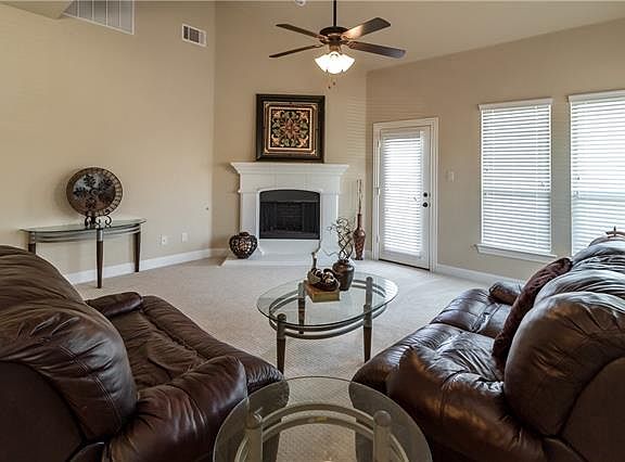 4th image of 200 Fisk Ln