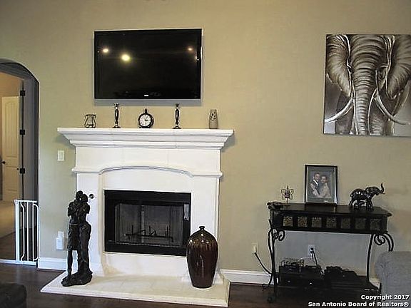 4th image of 25619 Wentink Ave