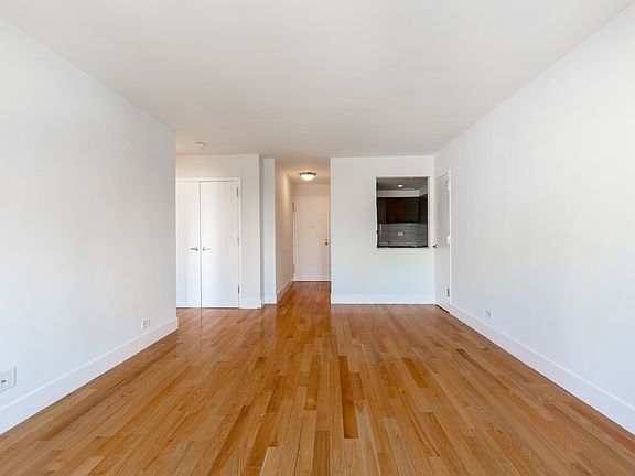 3rd image of 360 E 65th St APT 16C