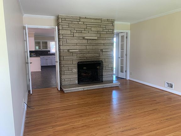 2nd image of 1604 Woodluck Ave